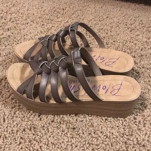 blowfish flatform slide on sandals